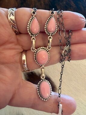 ❤️ Queen Pink Conch Navajo Style Matte Sterling 19.5” ADJ Necklace 13.4 Grams